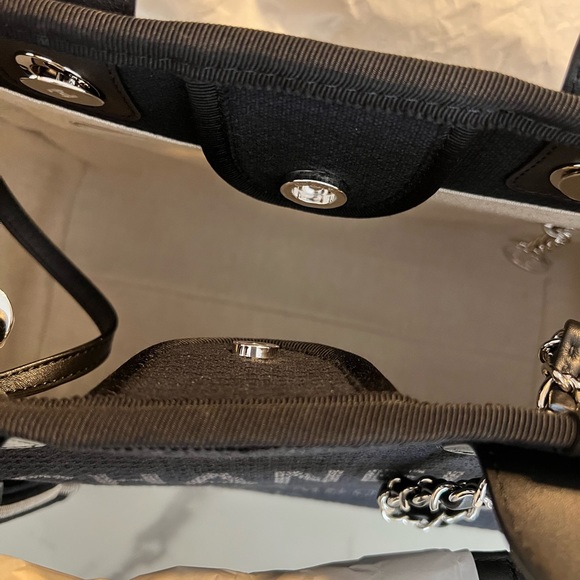 Authentic Chanel Deauville Tote with Top Handle 2022 - Picture 9 of 16